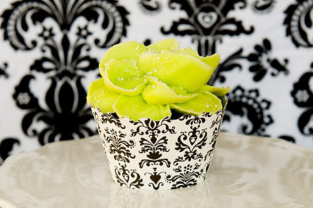 Damask Cupcake Liners Wrappers Paper Cups for Cupcake Events in Black and 