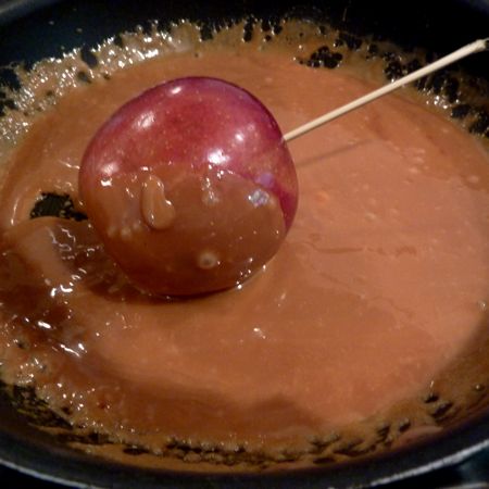 Caramel apple dipping