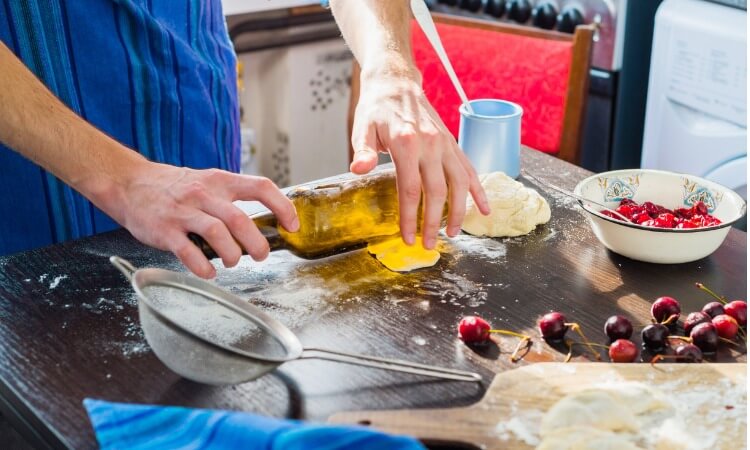 What to use instead of rolling pins Top Hacks
