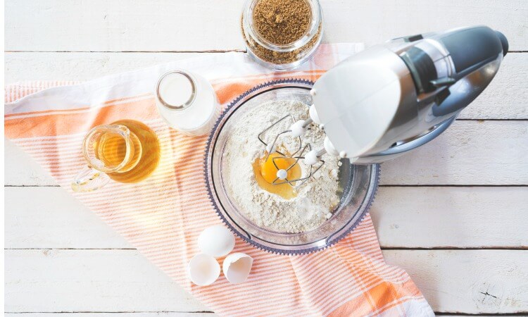 The 7 Best Hand Mixers For Kneading Dough