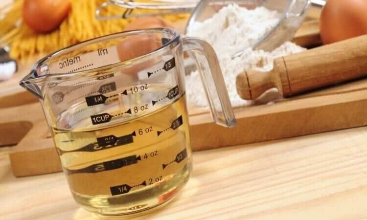 The 7 Best Adjustable Measuring Cups For Baking