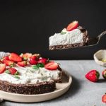 The 7 Best Cake Knives For The Perfect Cake Slice